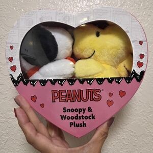 Peanuts Snoopy And Woodstock Plush Set